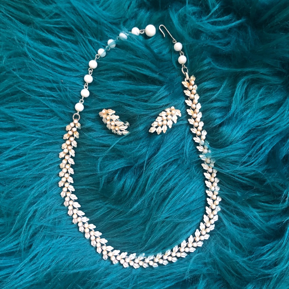 Gorgeous Coro vintage choker & earrings set🙀💕